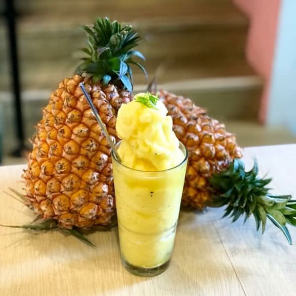 森林小徑文心店享受美食